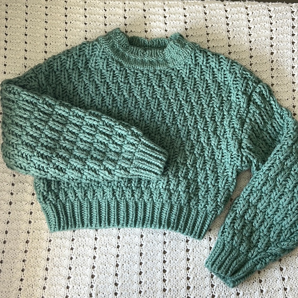 Universal Thread Women's Cropped Crewneck Chunky Pullover Sweater size XS